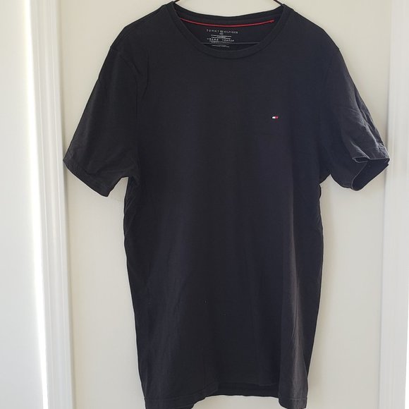 Tommy Hilfiger plain black T-shirt. Men's Medium. - Picture 1 of 3